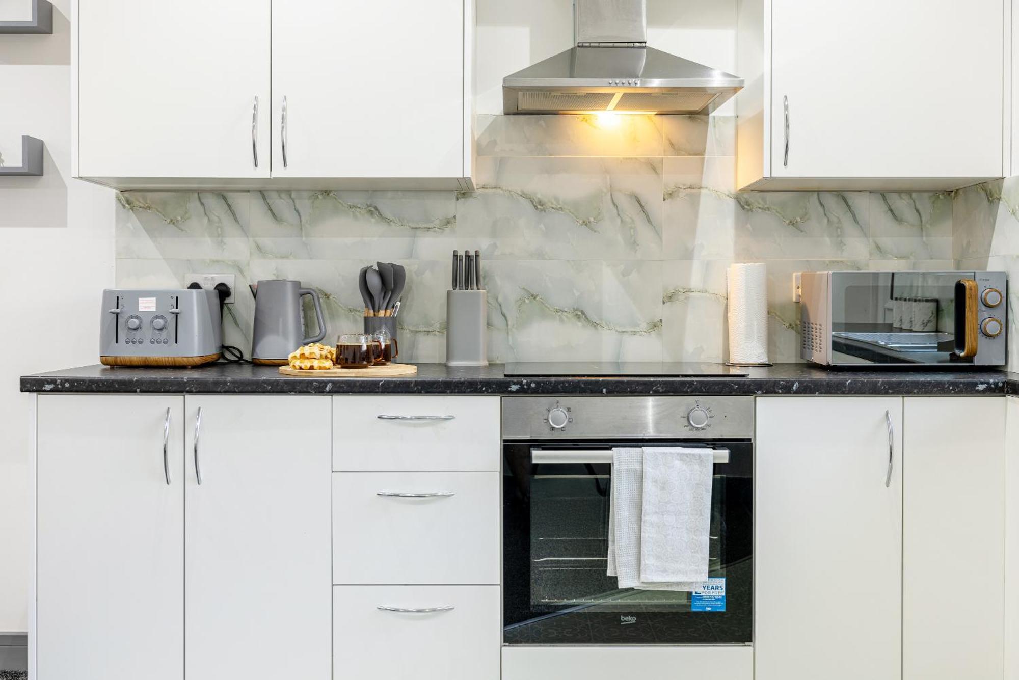 Rnm - Upgraded Business Stay For Travelling Contractors, All Amenities, Private Access Entire Place, Kitchen & Washroom, Smart Tv, Easy Access, Parking Nearby Cradley Heath Exterior photo